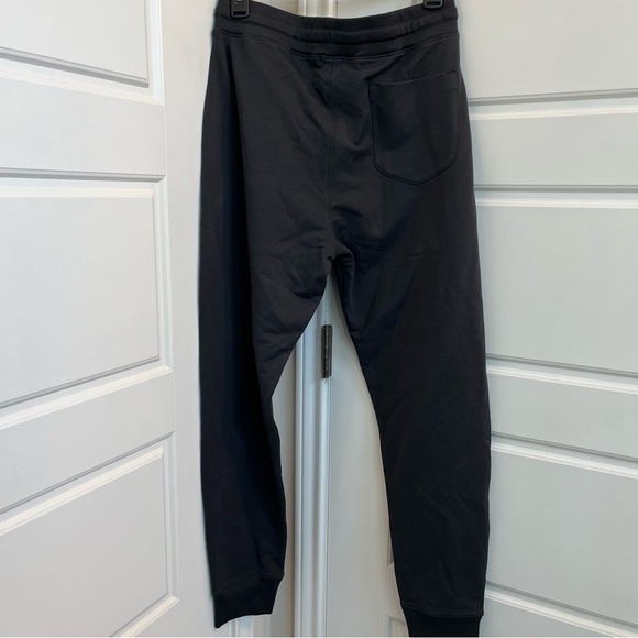 Handvaerk Flex Sweatpants in Carbon Black NWT size Small - Picture 5 of 7